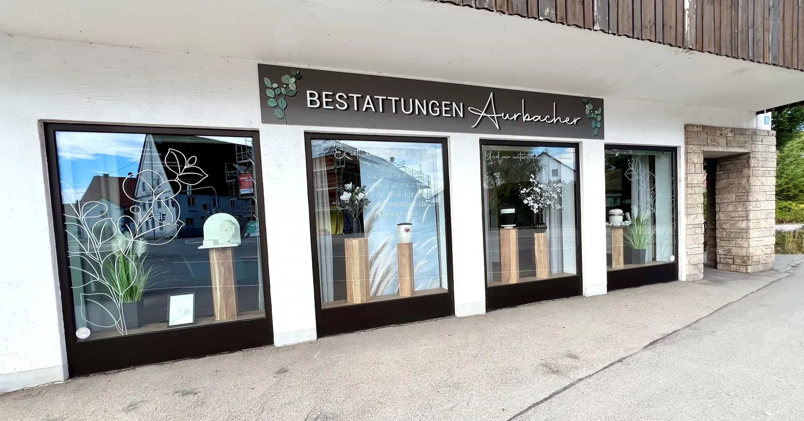 Das Bestattungshaus Aurbacher am Kirchplatz in Pforzen